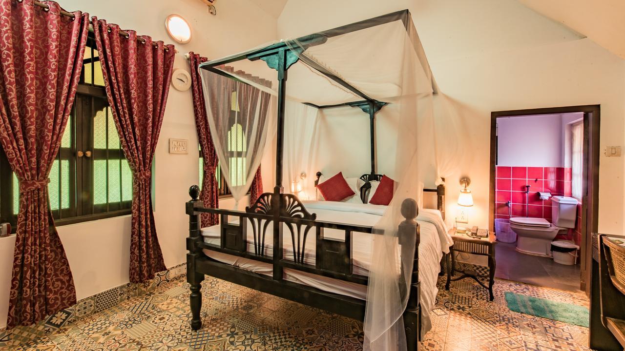 Waters Boutique Hotel By Spectrum Holiday Гоа Экстерьер фото