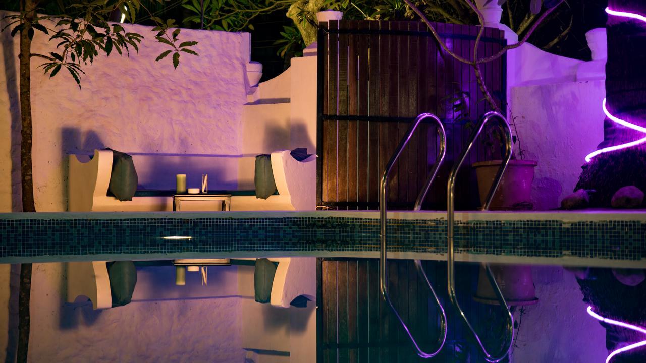 Waters Boutique Hotel By Spectrum Holiday Гоа Экстерьер фото